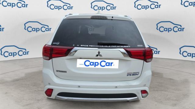 Mitsubishi Outlander image 2