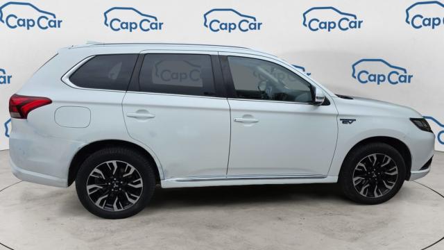 Mitsubishi Outlander image 3