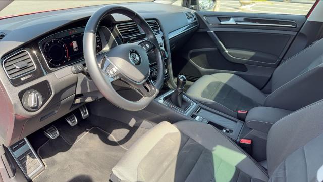 Volkswagen Golf image 4
