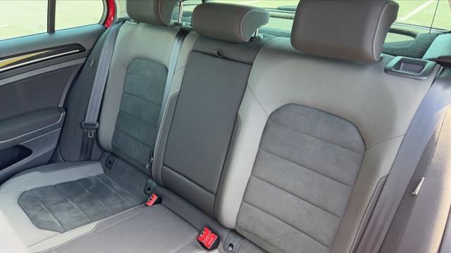 Volkswagen Golf image 3
