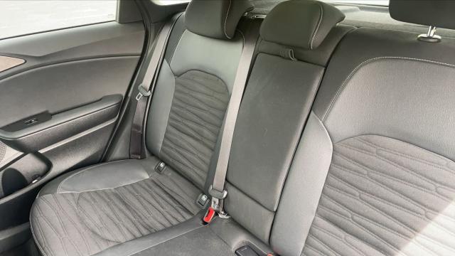 Kia Ceed image 8