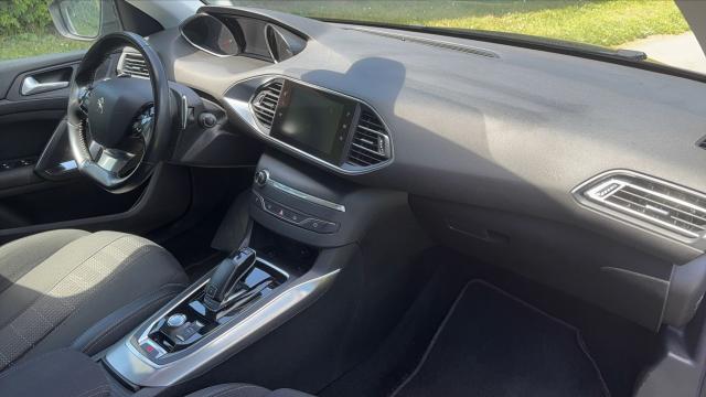 Peugeot 308 image 3