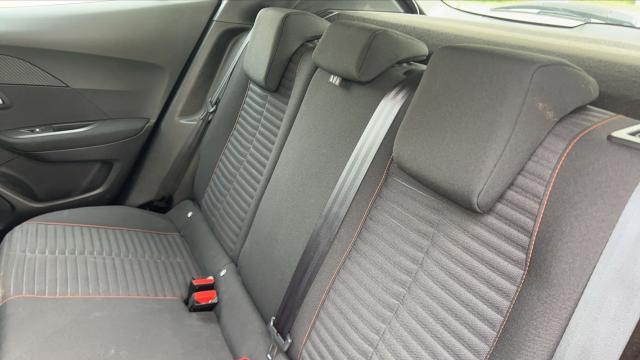 Peugeot 2008 image 9