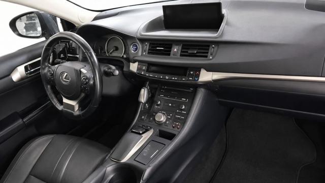 Lexus Ct 200h image 6