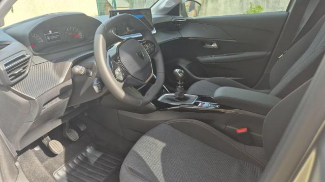 Peugeot 208 image 4