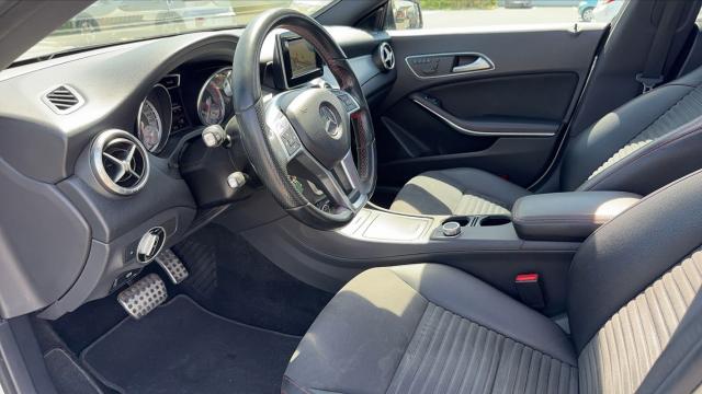 Mercedes Benz Cla image 6