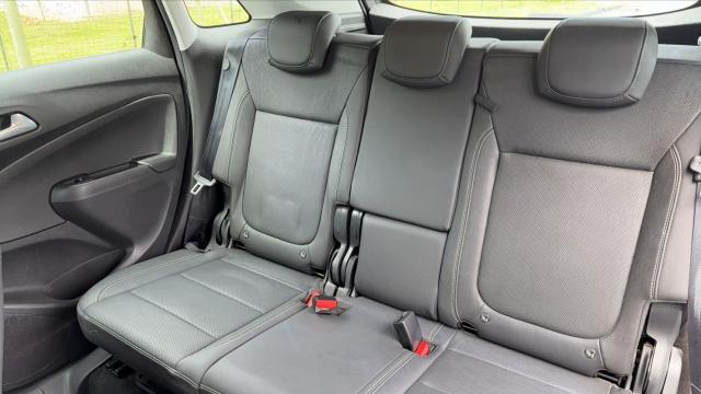 Opel Crossland image 2