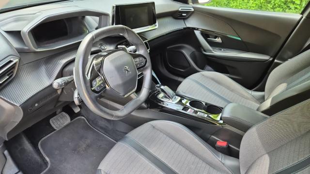 Peugeot 2008 image 9