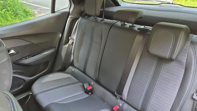 Peugeot 2008 image 4