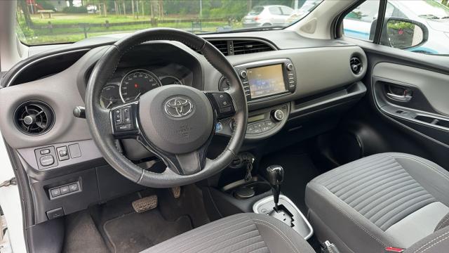 Toyota Yaris image 2