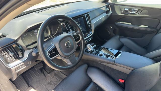 Volvo V60 image 2