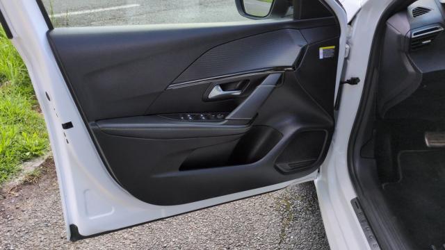 Peugeot 208 image 3