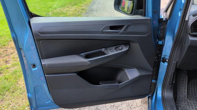 Volkswagen Caddy Van image 8