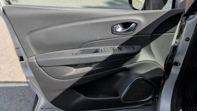 Renault Captur image 1