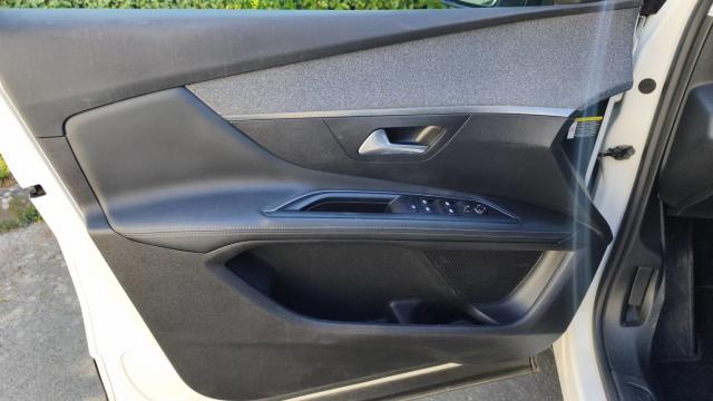 Peugeot 3008 image 4