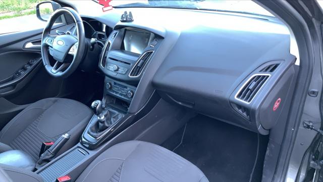 Ford Focus image 5