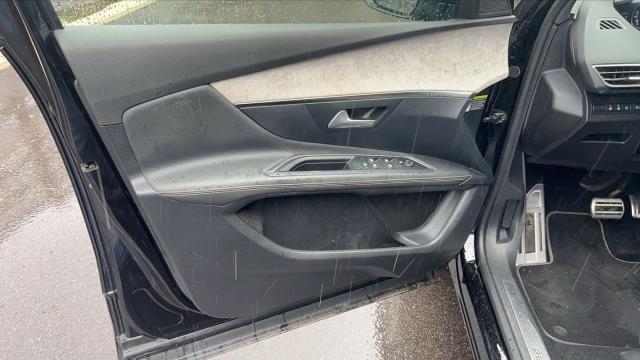 Peugeot 3008 image 3