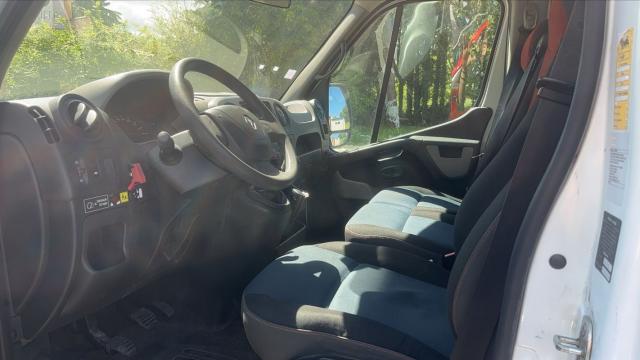 Renault Master image 2