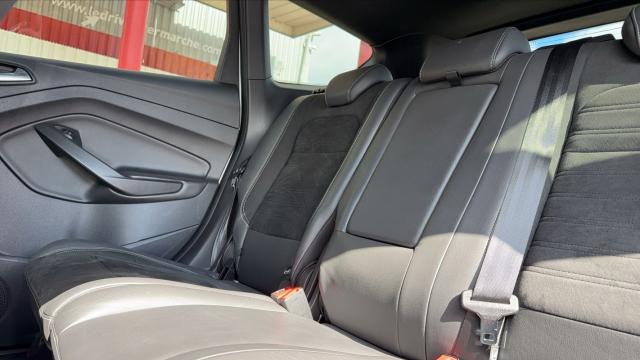 Ford Kuga image 1