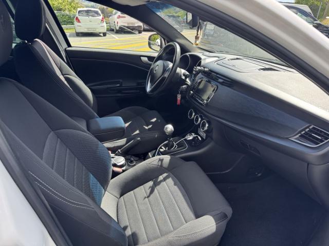 Alfa Romeo Giulietta image 1