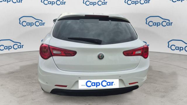 Alfa Romeo Giulietta image 5