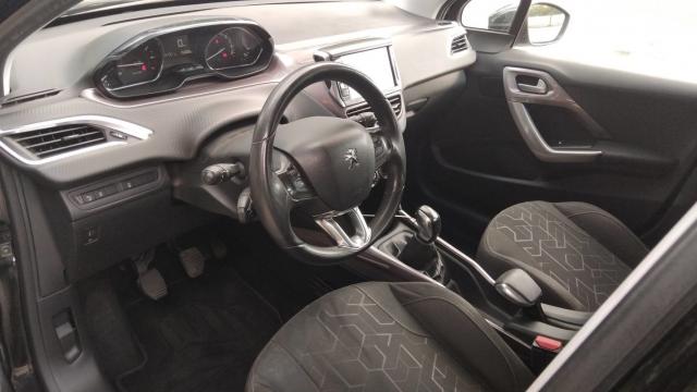 Peugeot 2008 image 4