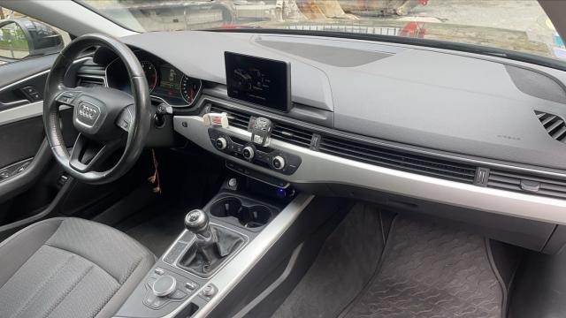 Audi A4 image 4