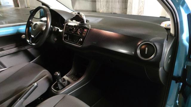Volkswagen Up! image 9