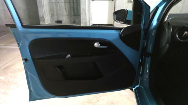Volkswagen Up! image 4