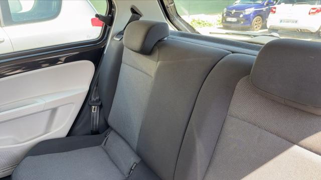 Volkswagen Up! image 7