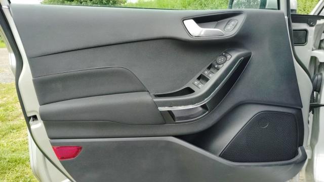 Ford Fiesta image 5