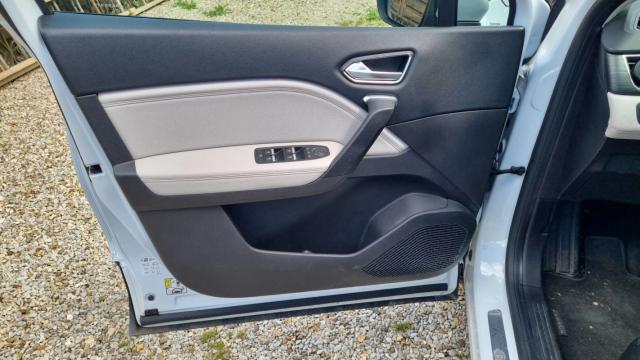 Renault Captur image 3
