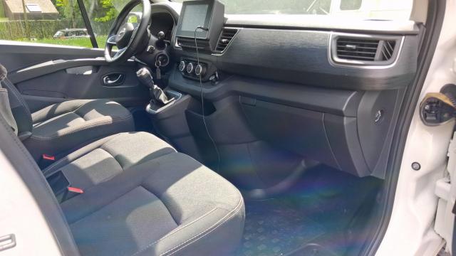 Nissan Primastar image 9