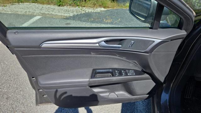 Ford Mondeo image 7