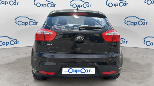 Kia Rio image 5