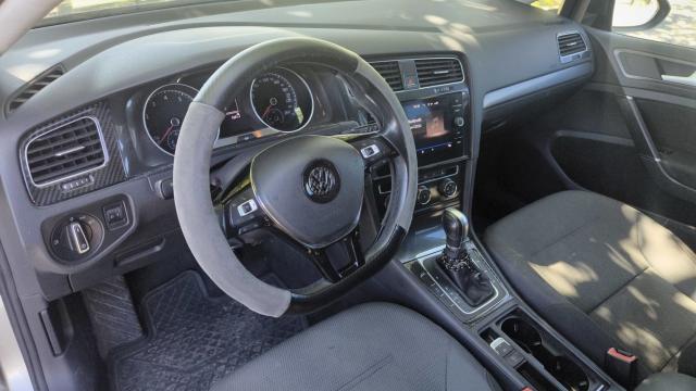 Volkswagen Golf image 8