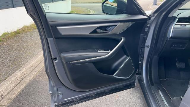 Jaguar F-Pace image 4