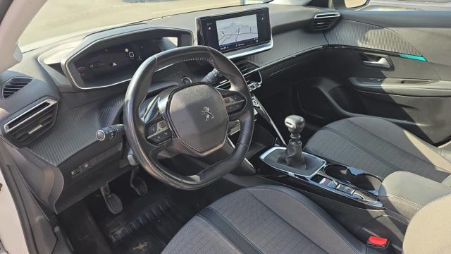 Peugeot 208 image 7