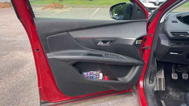 Peugeot 3008 image 1