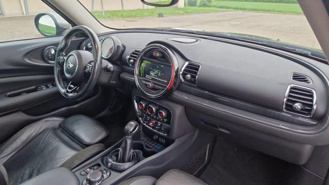 Mini Clubman image 1