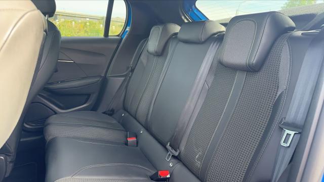 Peugeot 208 image 6