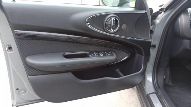Mini Clubman image 1