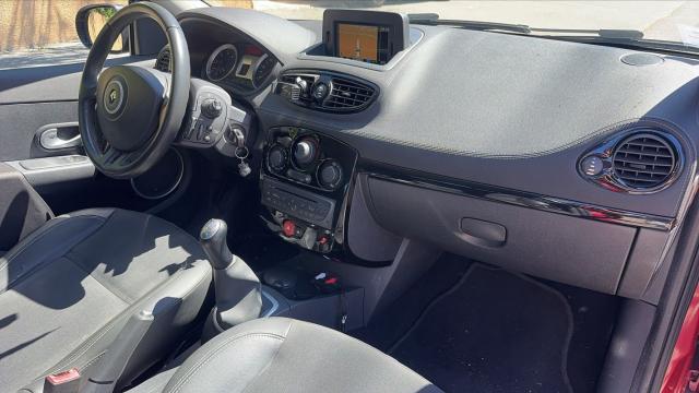 Renault Clio image 8