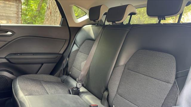 Renault Captur image 2