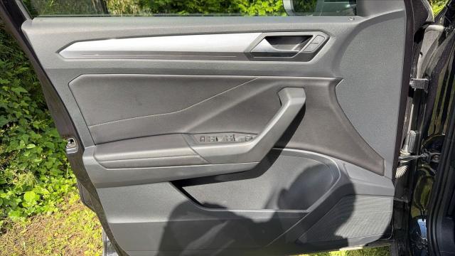 Volkswagen T-Roc image 8