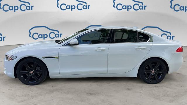 Jaguar Xe image 3