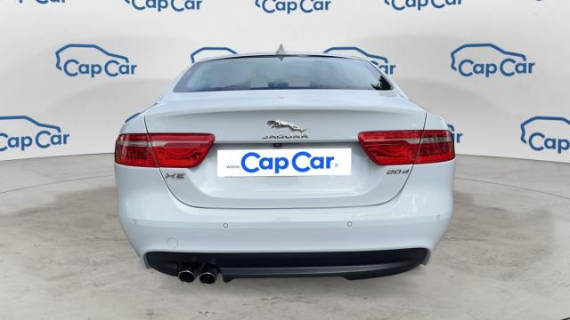 Jaguar Xe image 4