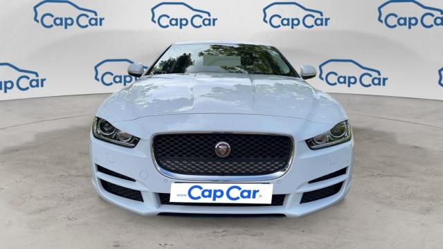 Jaguar Xe image 8