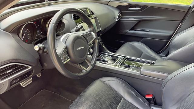Jaguar Xe image 5
