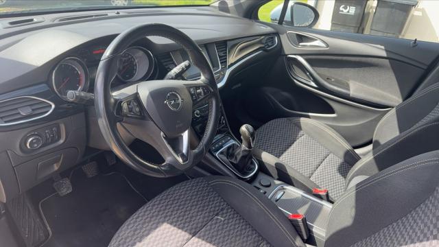 Opel Astra image 8